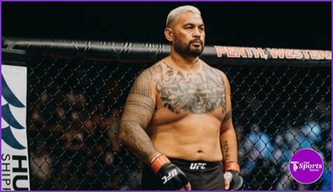 Mark Hunt - Bio, Age, weight, height, Wiki, Facts and Family